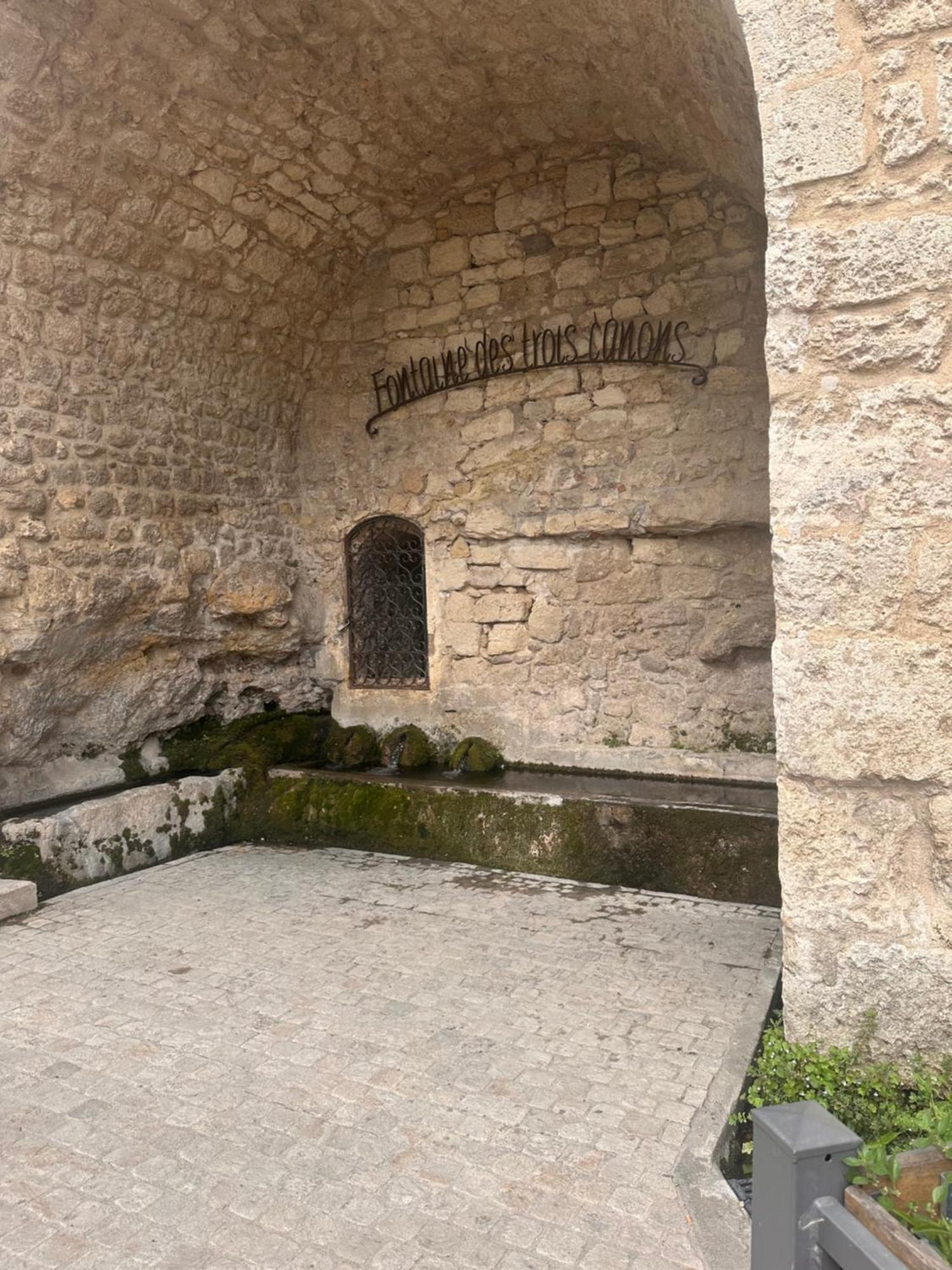 Maison T3 Dans Un Village Calme Saint-Mitre-les-Remparts المظهر الخارجي الصورة